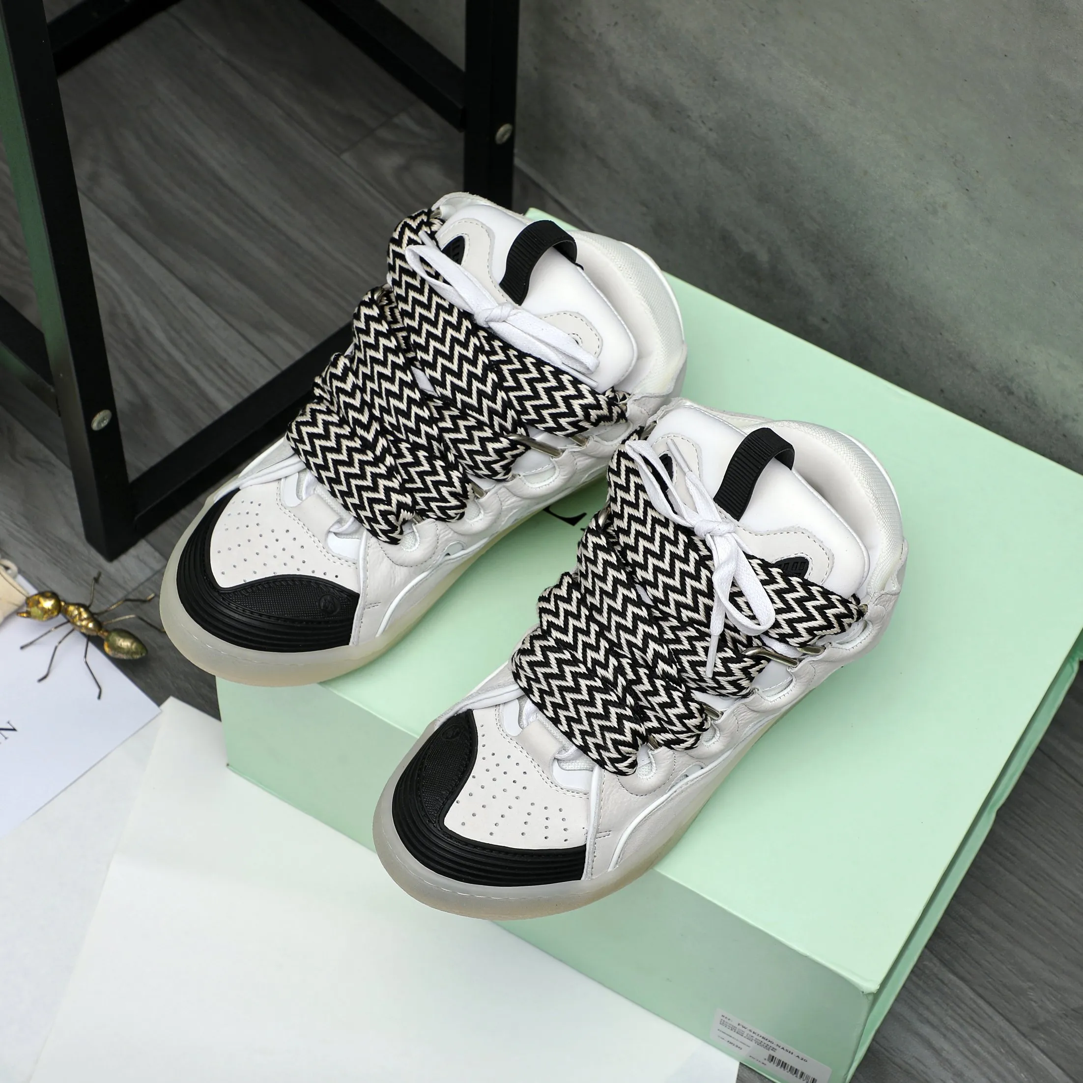 Men's shoes 💰740 [Lanvin] Lanvin high-end quality original couple's casual shoes - Upper: imported pebbled cowhide stitched with breathable mesh - Lining: Lycra elastic lining - Outsole: original rubber outsole - Super high quality control·Fine workmanship: highlighted (high-end·luxury·grade) -Size: 36-45 (45 can be customized)